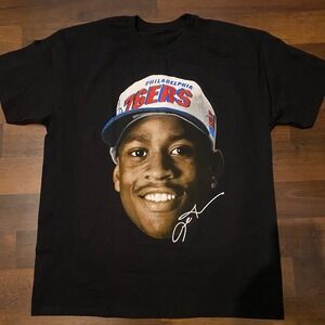Philadelphia 76ers Allen Iverson SS T-Shirt Graphic Signature Men's XXL‎ Black